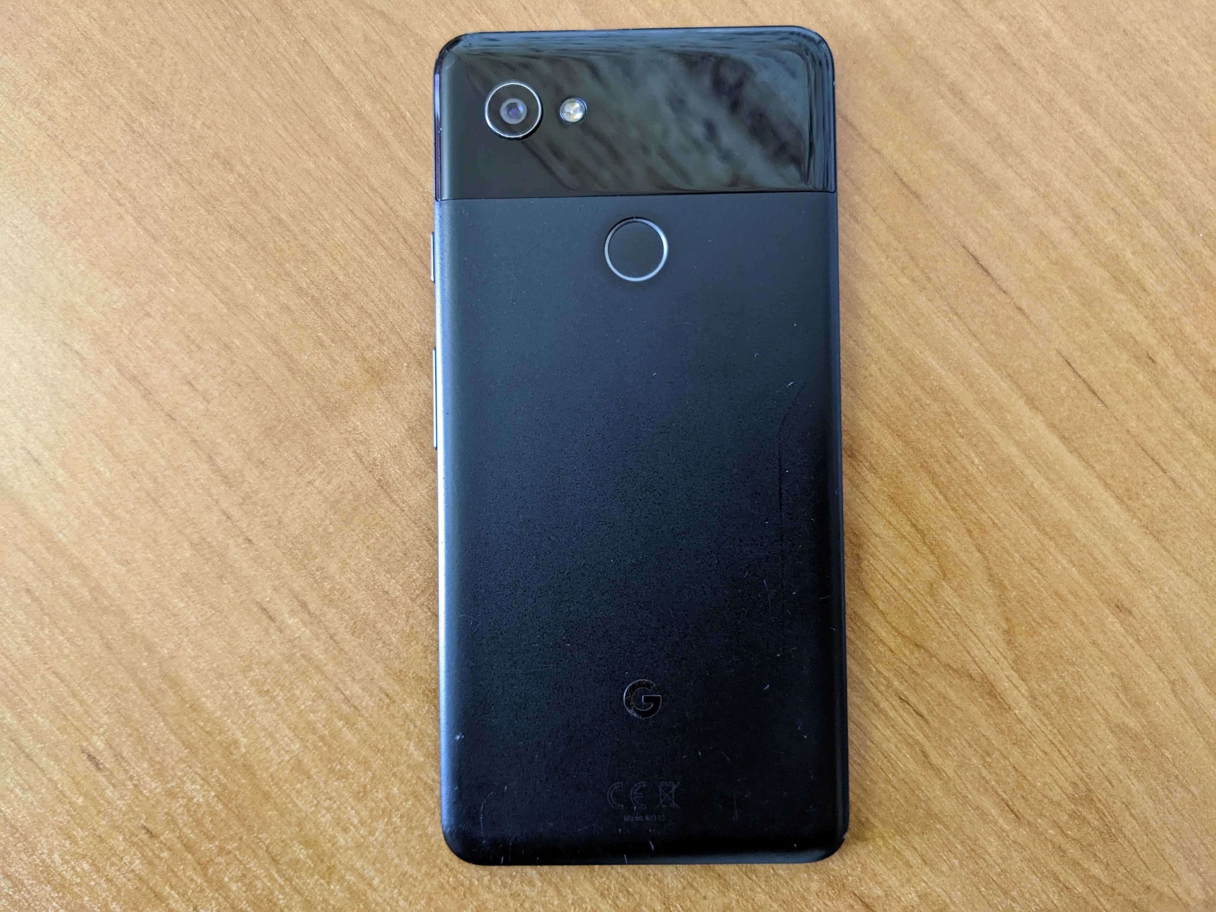 Смартфон Google Pixel 2 XL 64GB Just Black+чехол+защит.стекло+салфетки