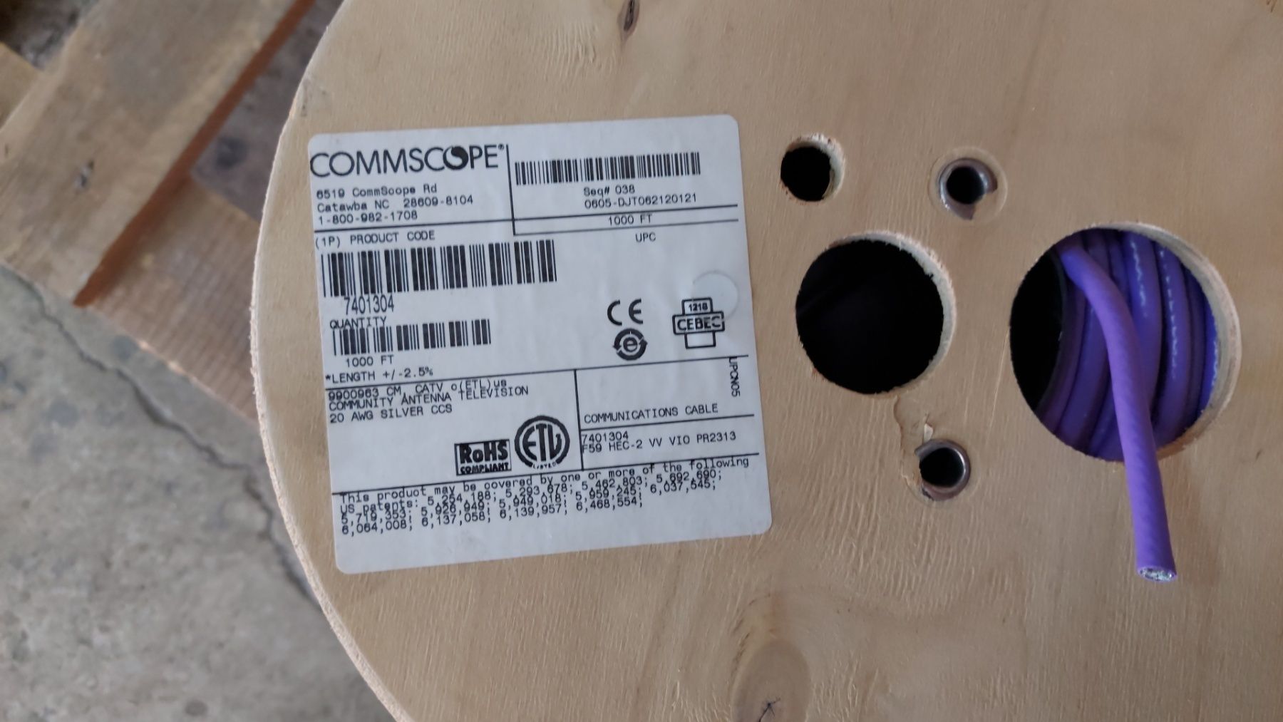CommScope чорний 305м