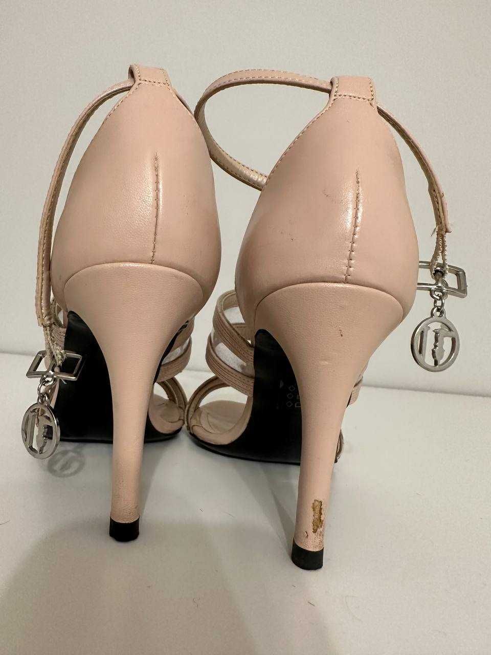 Trussardi Jeans Szpilki, rozmiar 35