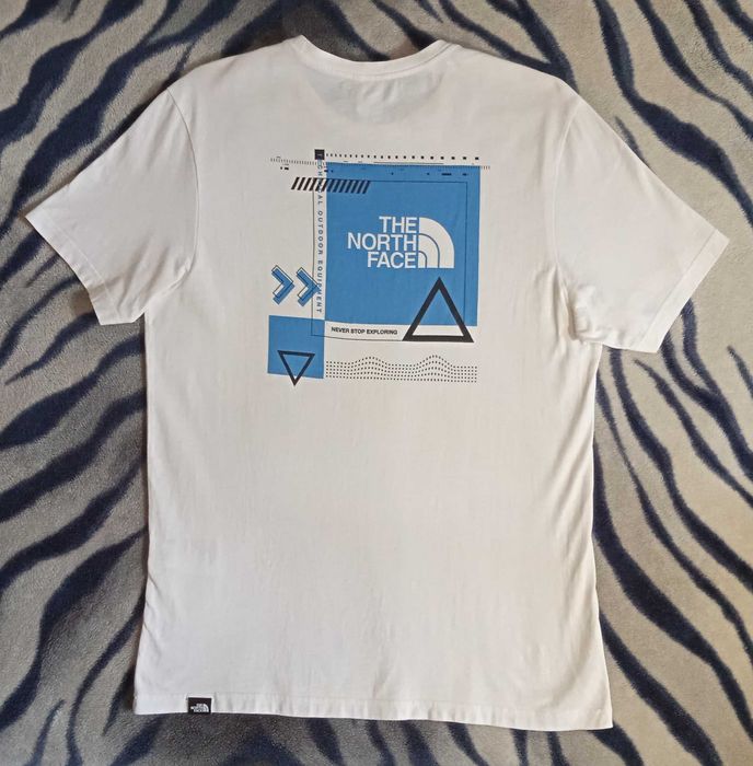 Біла чоловіча футболка The North Face ; Розмір М