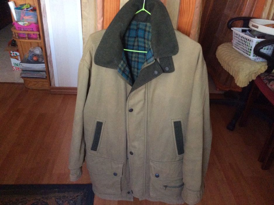 Vemdo   Blusao de homem em bom estado