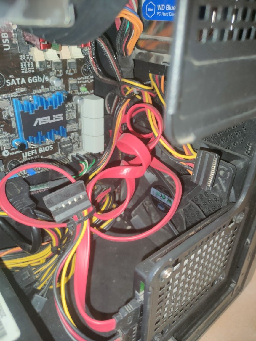 AMD A10-5800k, ddr3 12gb. 1TB.