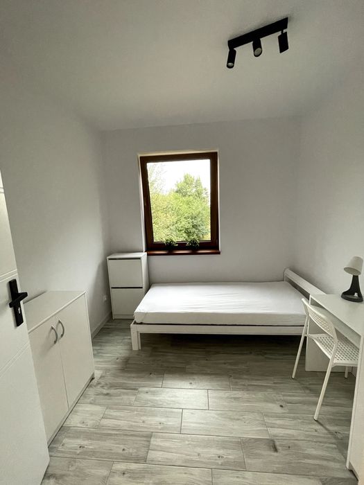 Pokój 1 - osobowy | ul. Wielicka 19 - Niepołomice (Dla młodej osoby)