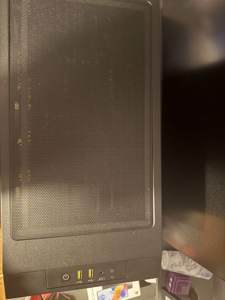 Computador configurado por peças