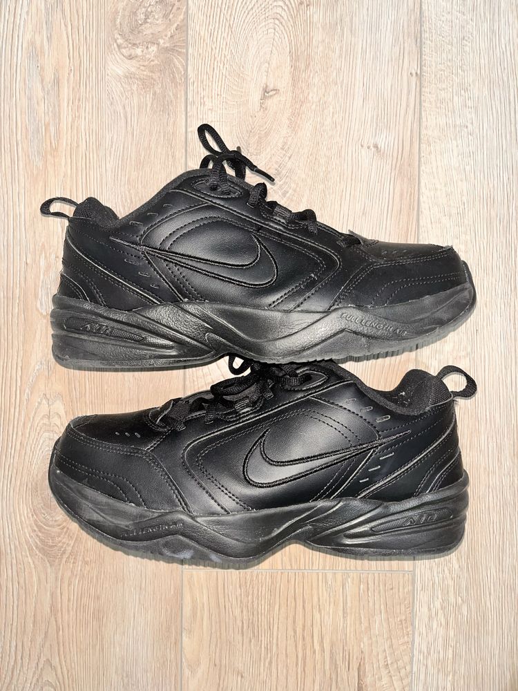 Nike Air Monarch IV