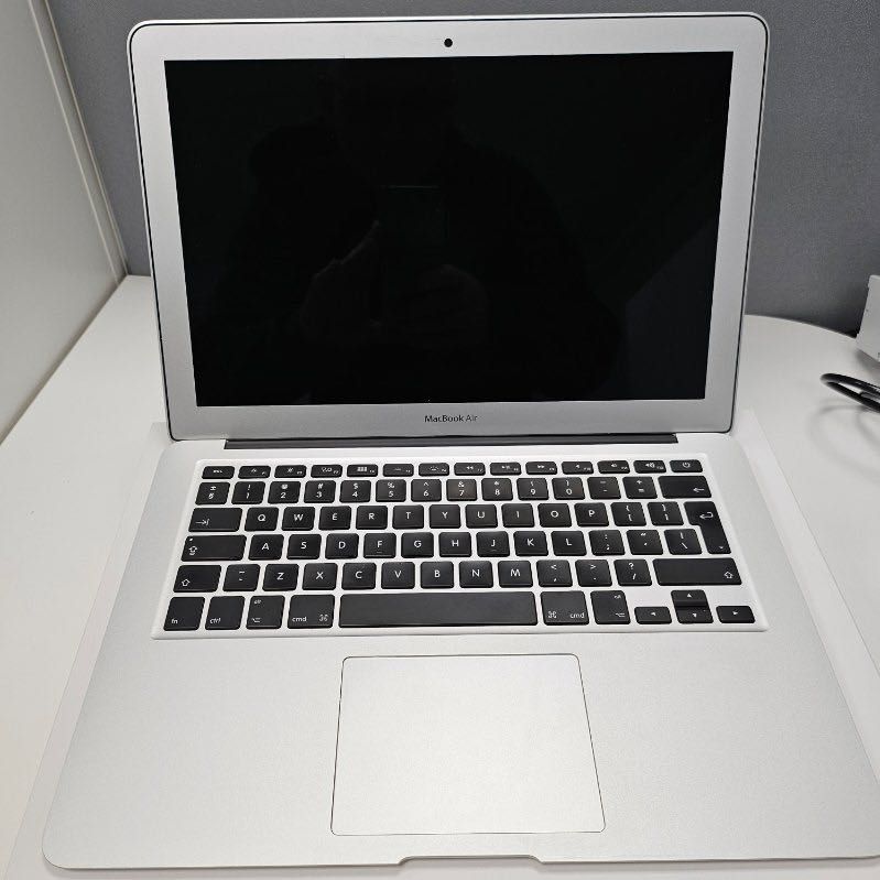 Laptop MacBooK AIR