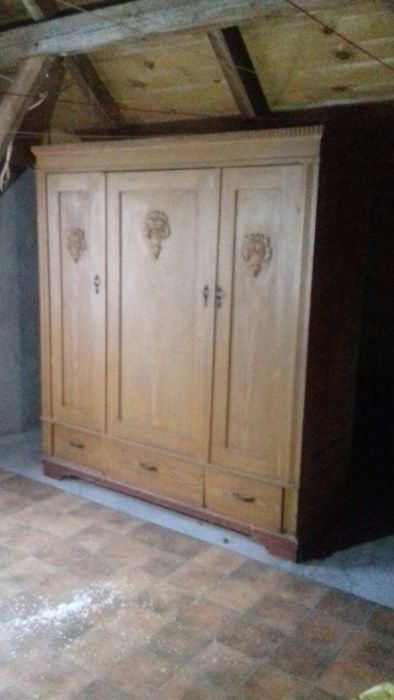 Stara szafa lite drewno, ornament, zabytek lata 50