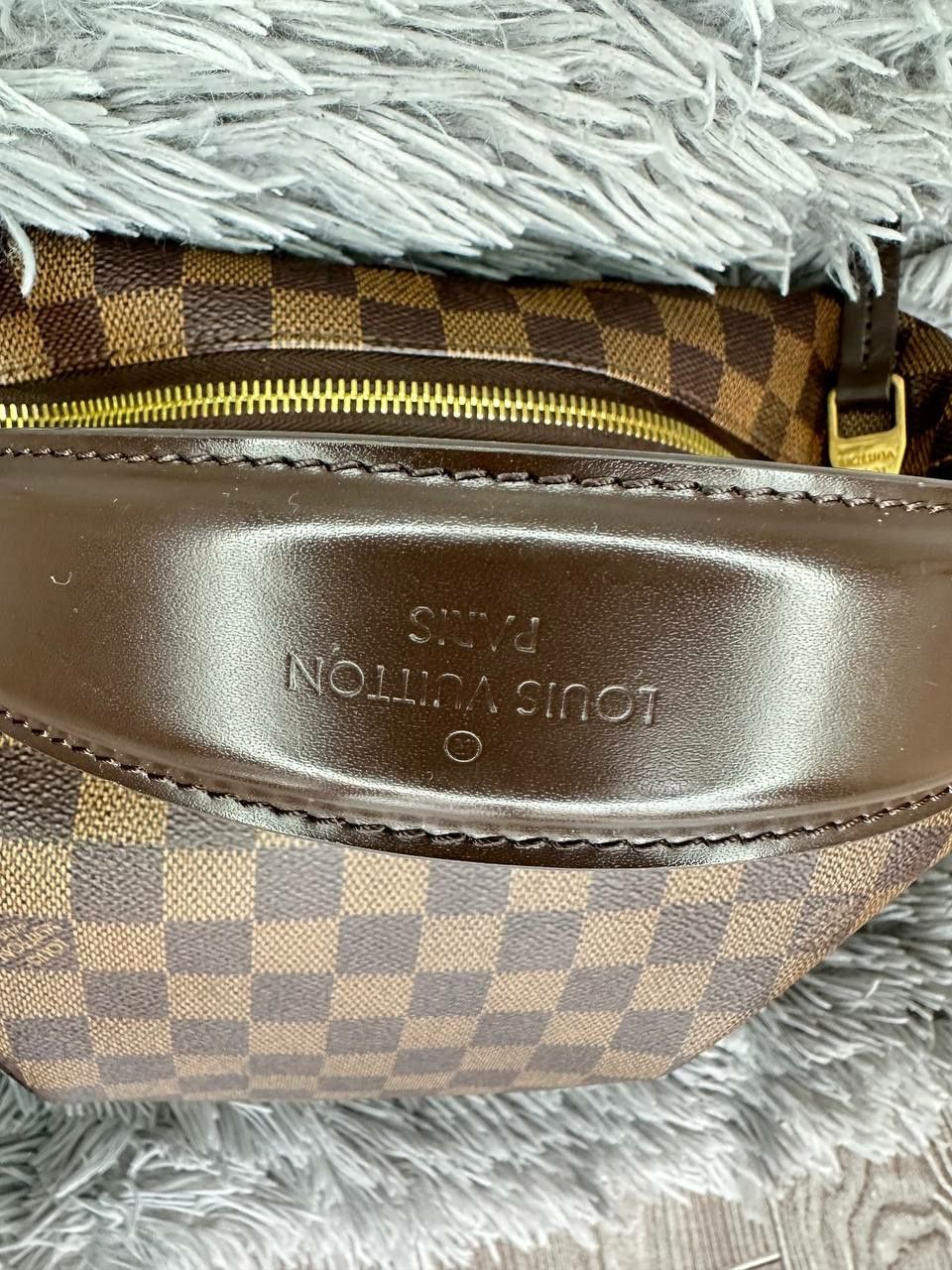 Продам сумку Louis Vuitton оригинал