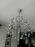 żyrandol glamour srebrny z kryształkami