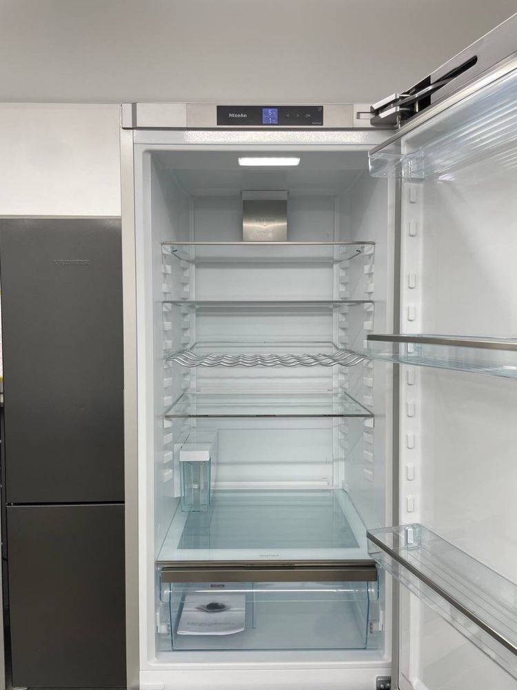Двокамерний холодильник kfn 4799 dde
