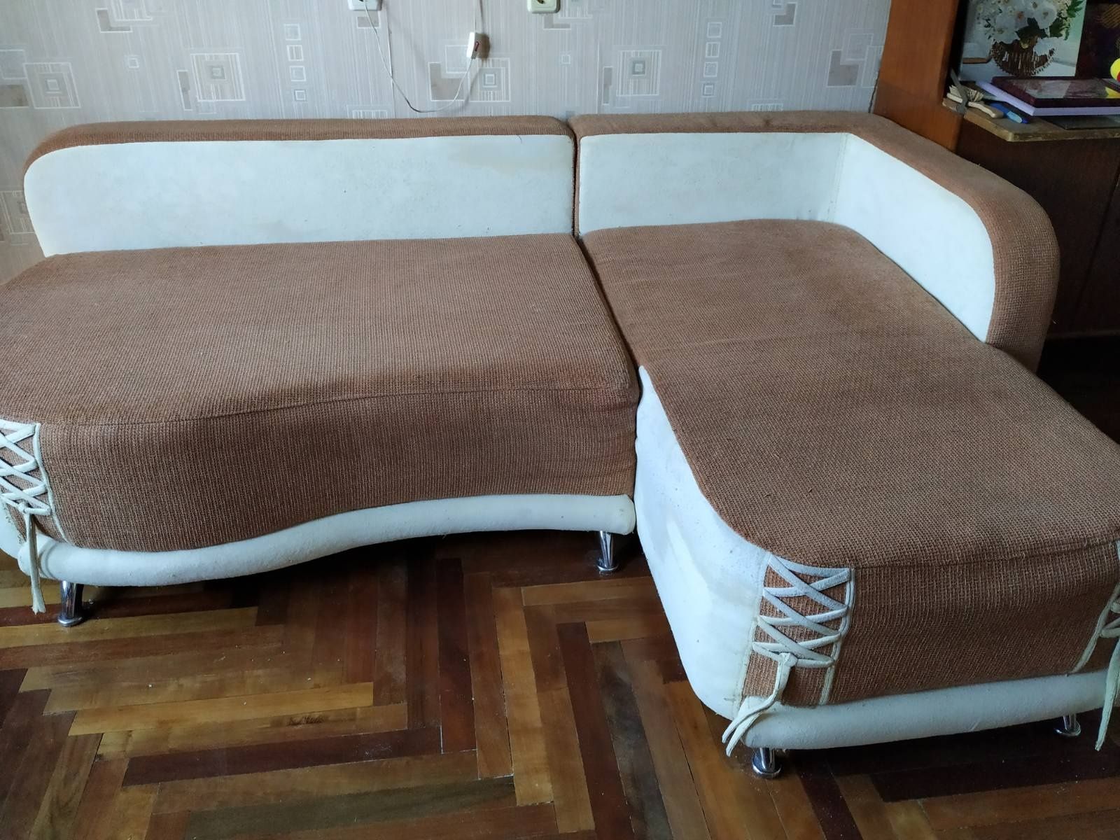 Диван угловой с пуфиком стулья