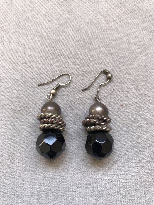 Vários brincos Parfois, H&M, Bijou Brigitte e Pedra Dura