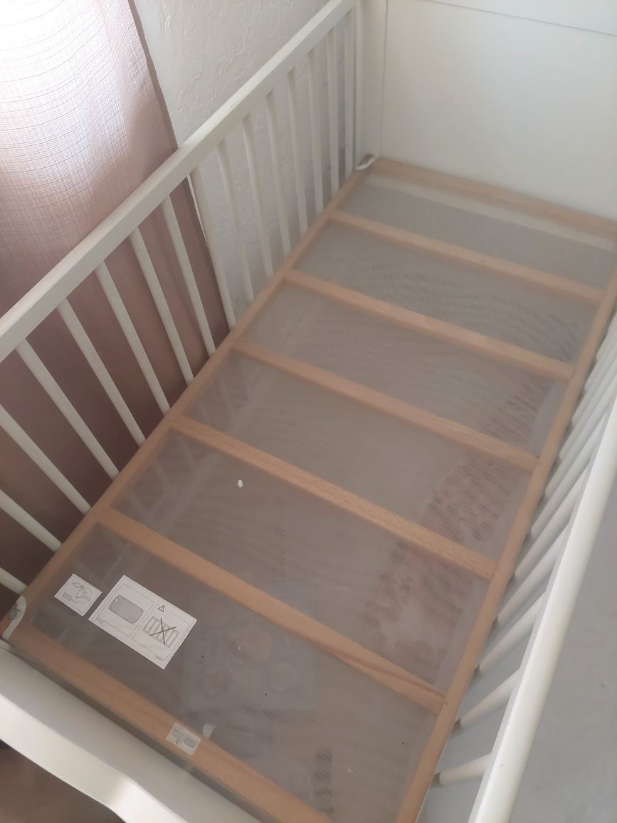 Berço Ikea com colchão
