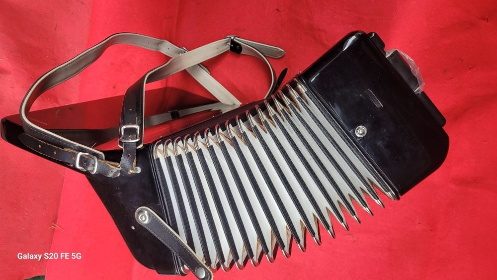 Akordeon HOHNER  Concerto III N