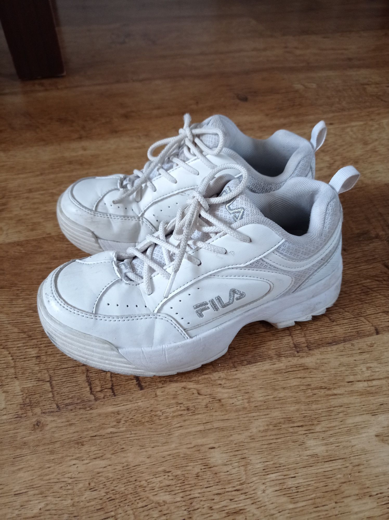 Sneakersy Fila r. 35 buty dziewczęce