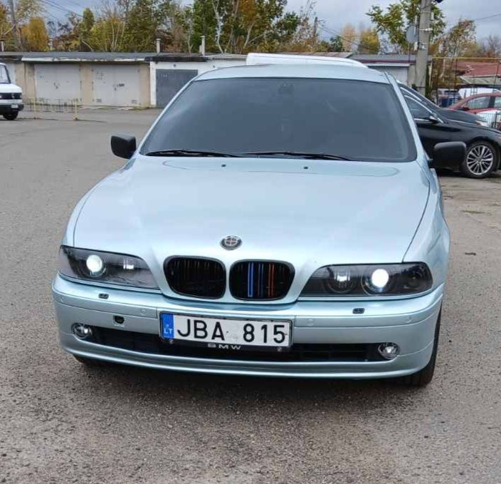 Продам автомобиль БМВ Е39