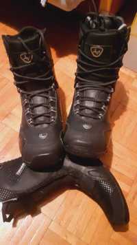 Buty snowboardowe r 43 thinsulato