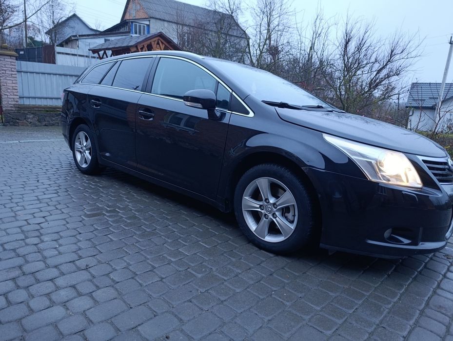 Продам тойоту 2009 року