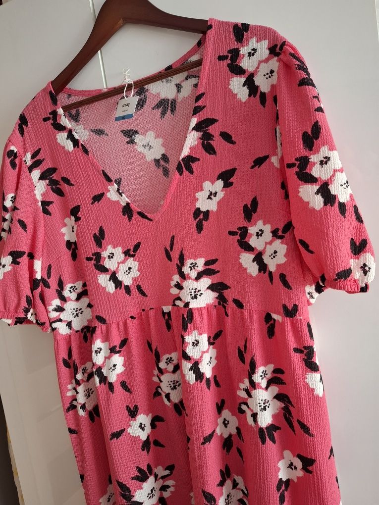 Nowa sukienka maxi w kwiaty XXL Sinsay
