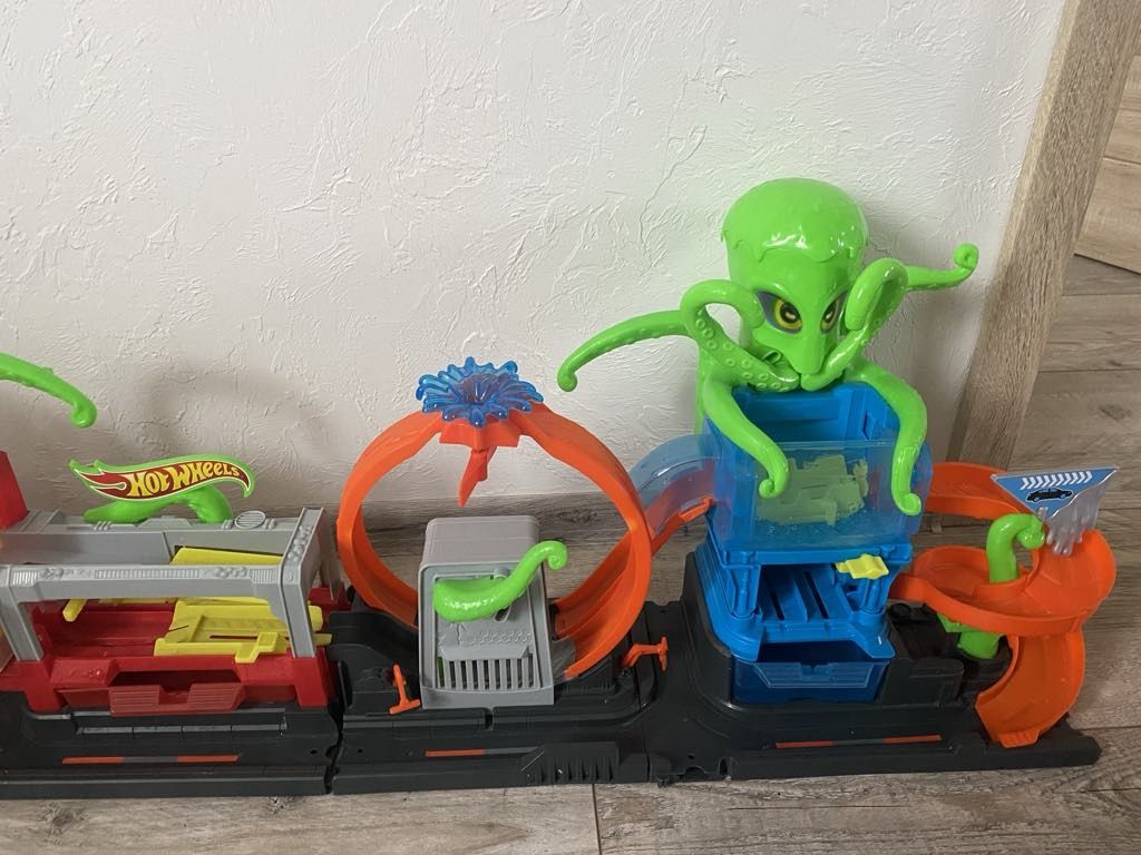 Hot Wheels Atak Ośmiornicy