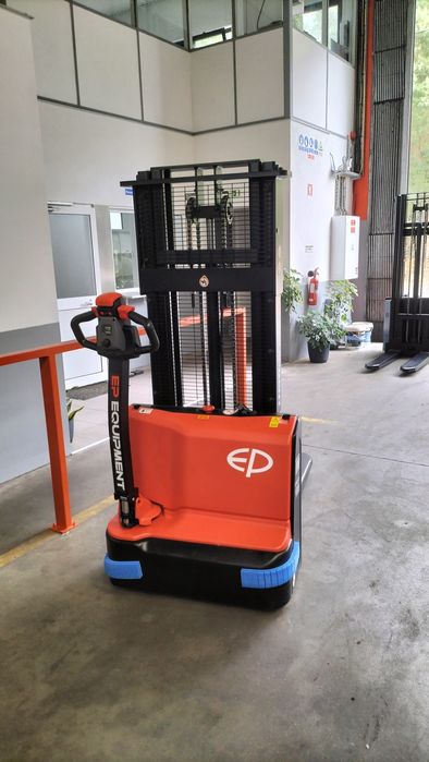 2750€+iva, Stacker EP 1500kg ,  Elev.2,7 Empilhador Porta Palaletes)