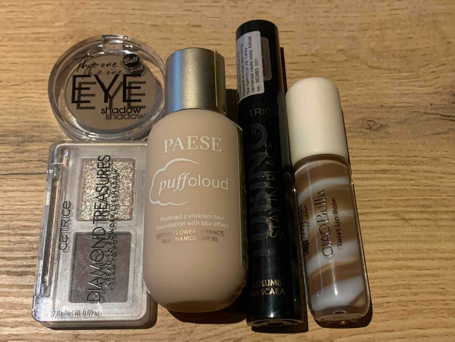 Paese Catrice AA Bell podkład tusz cienie błyszczyk zestaw x 5 szt