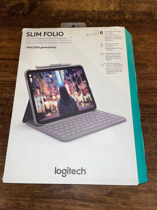 Etui z klawiaturą do iPada 10 generacji