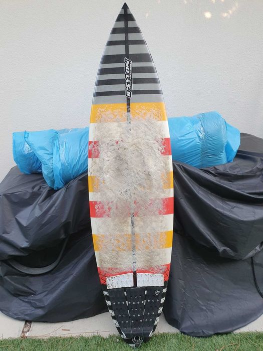 IPSYLON surfboard 5’10” (Five Plus)