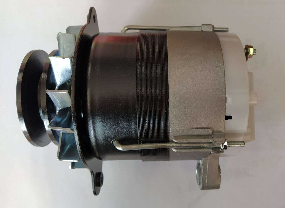 Alternator  700 W 12V  MTZ 80 82 BELARUS NOWY Gwaracja