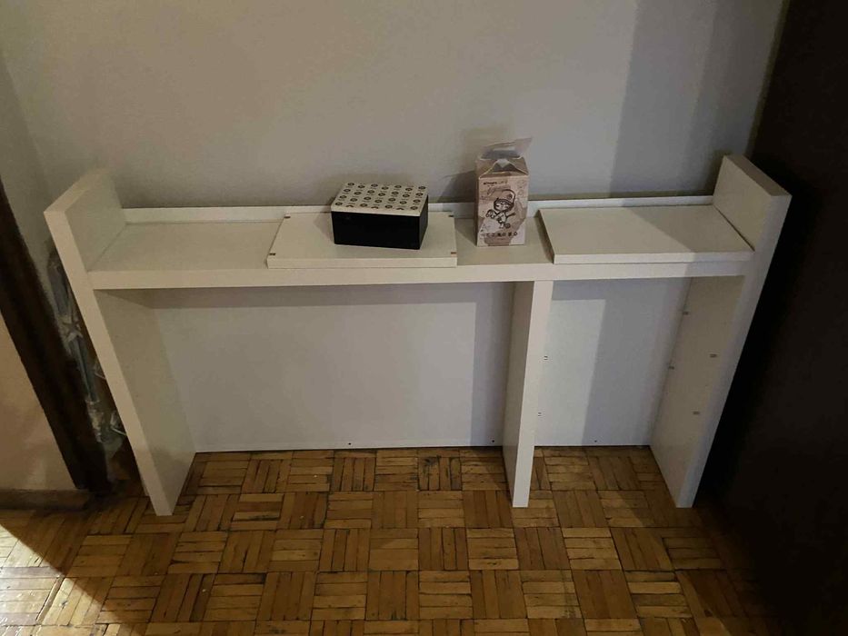 Nadstawka biala na biurko Ikea