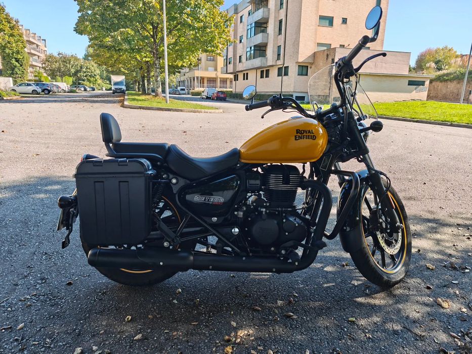 Royal Enfield Meteor 350 Fireball Yellow