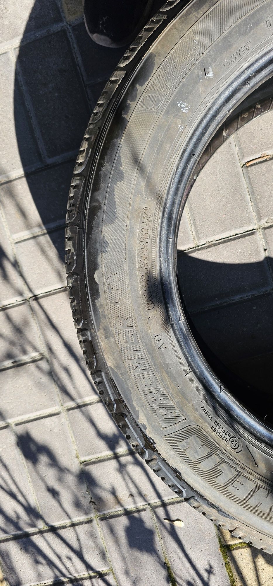 Продається 2 шини michelin 235/60 r18