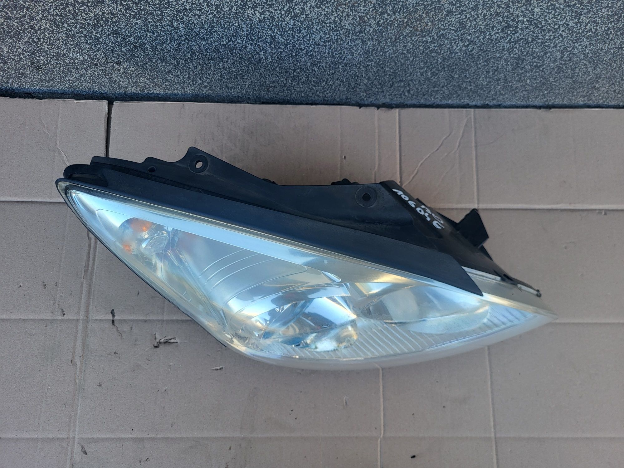 hyundai i30 I lampa przod prawa anglik