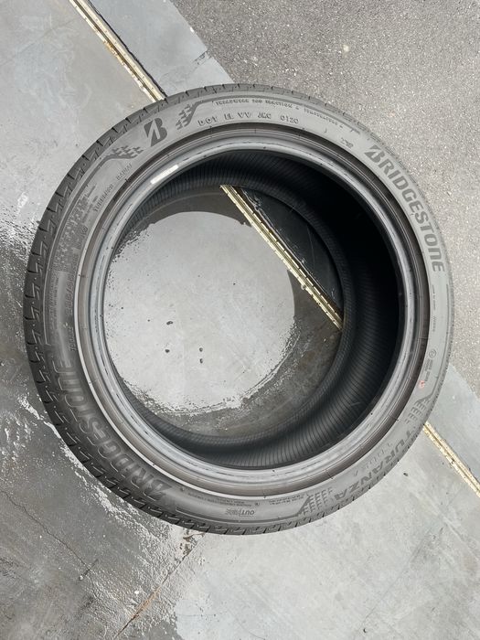 235/45/18 bridgestone turanza t005a