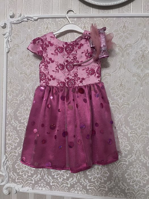 Плаття цукерки на 3/4 роки продаж 350 грн з обручем