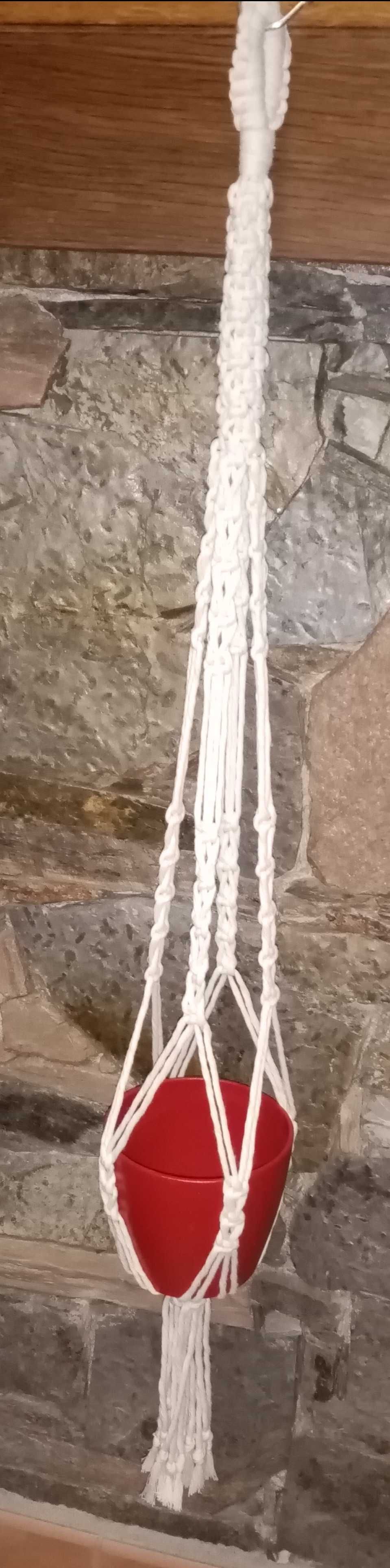 Suporte para vasos em macramé
