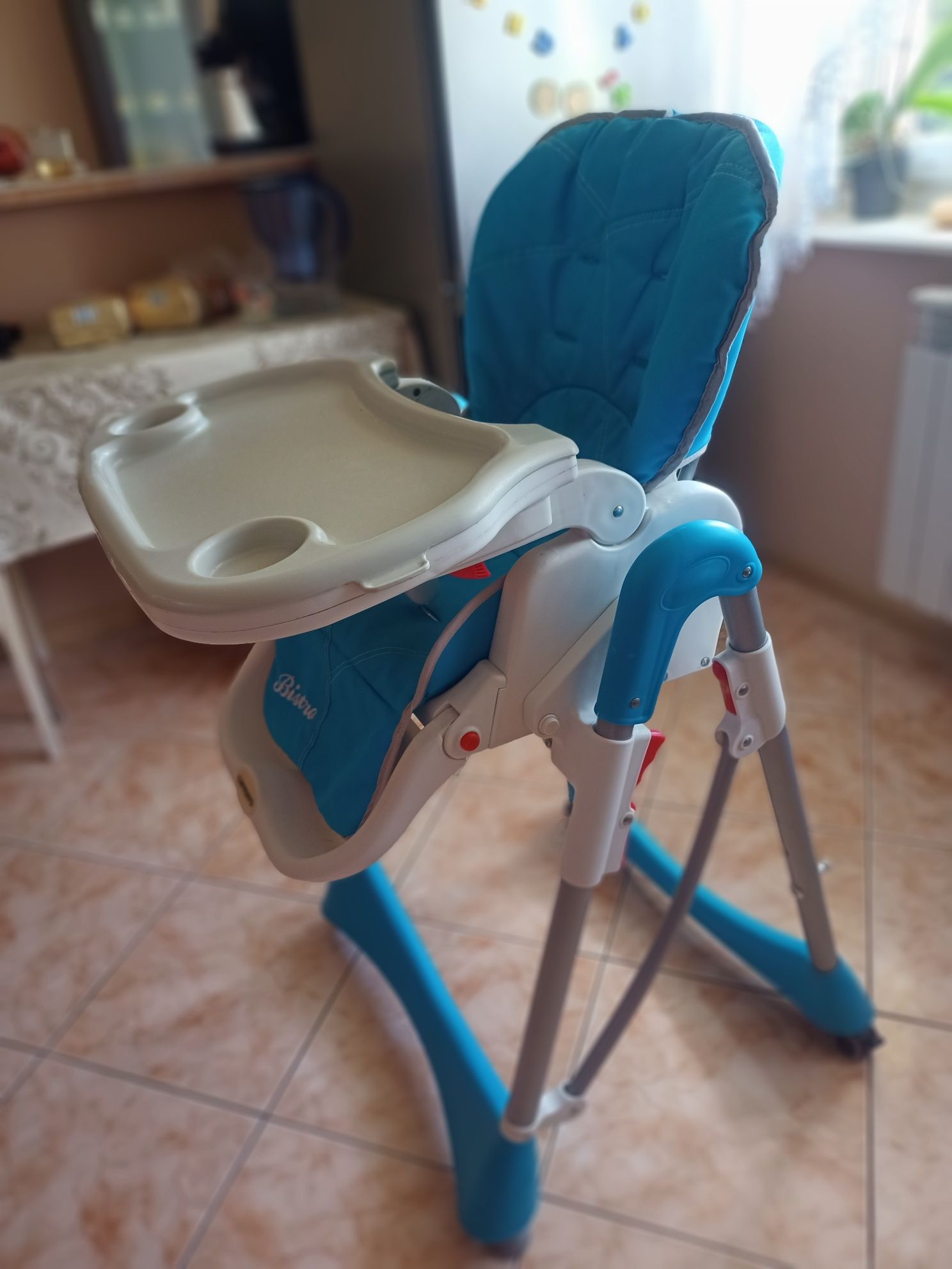 Krzesełko do karmienia składane