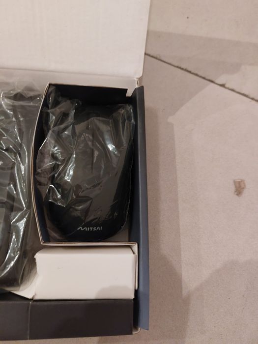 Teclado e rato sem fios + suporte PC Mitsai