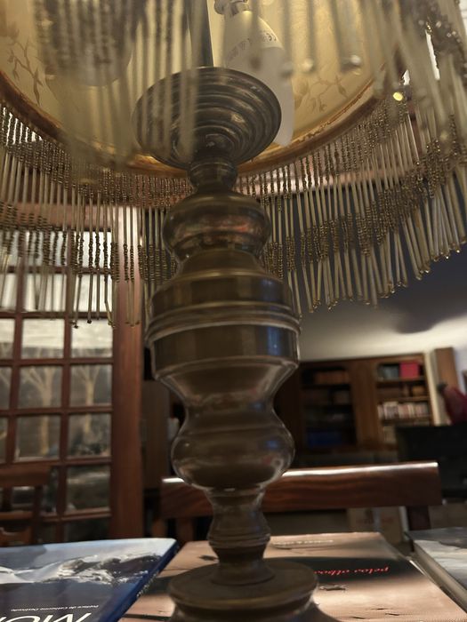 Candeeiro antigo com franjas