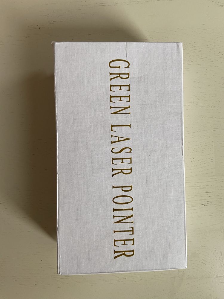 Продам мошьнейший лазер GREE LASER POINTER
