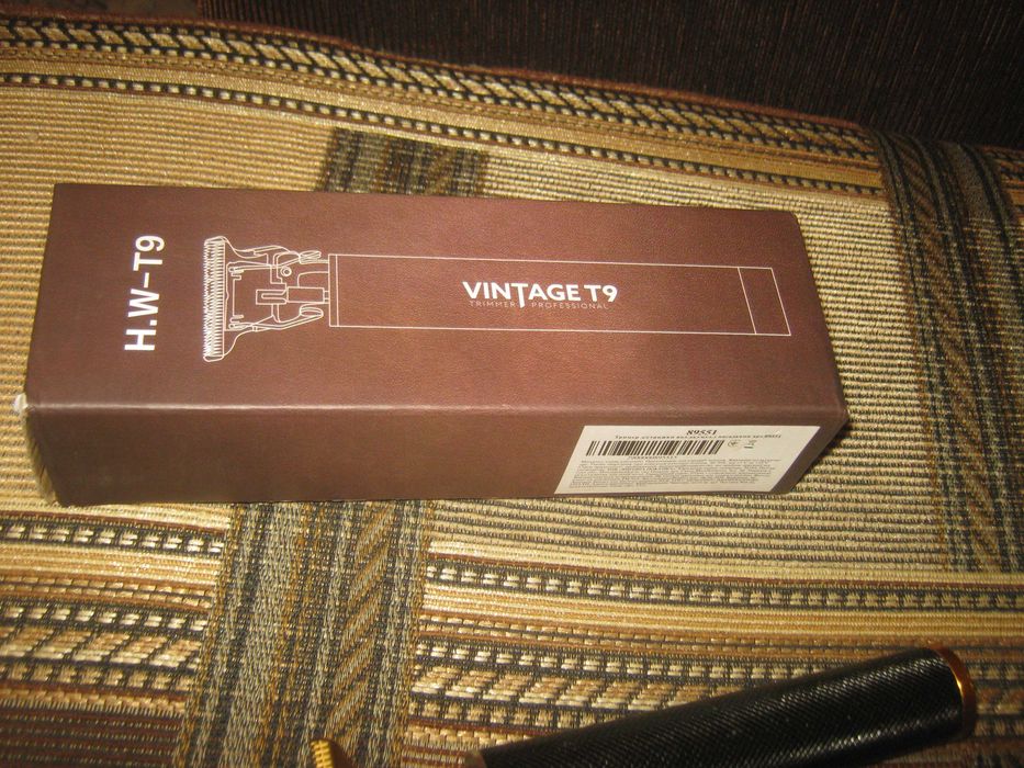 Небольшая машинка для стрижки,триммер.Перестала работать.