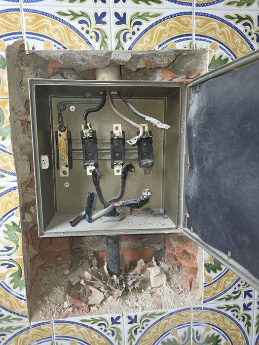 Piquete 24h de eletricidade