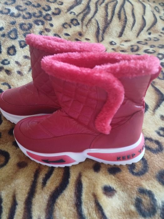 Продам , новые размер 39