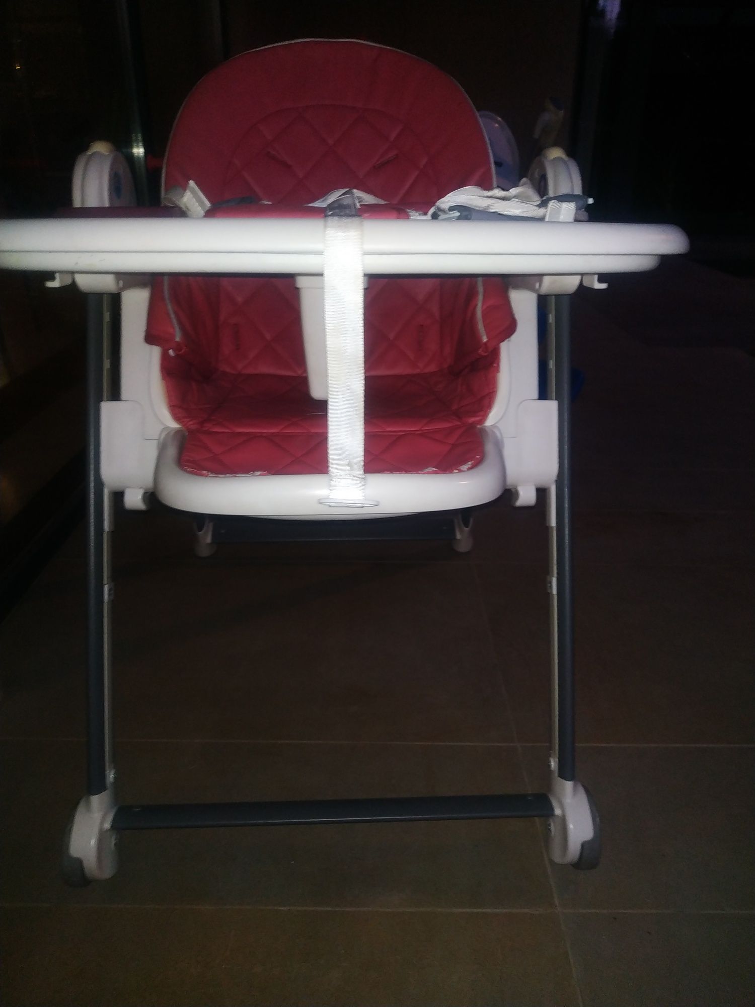 Стільчик кріселко крісло годування дітей