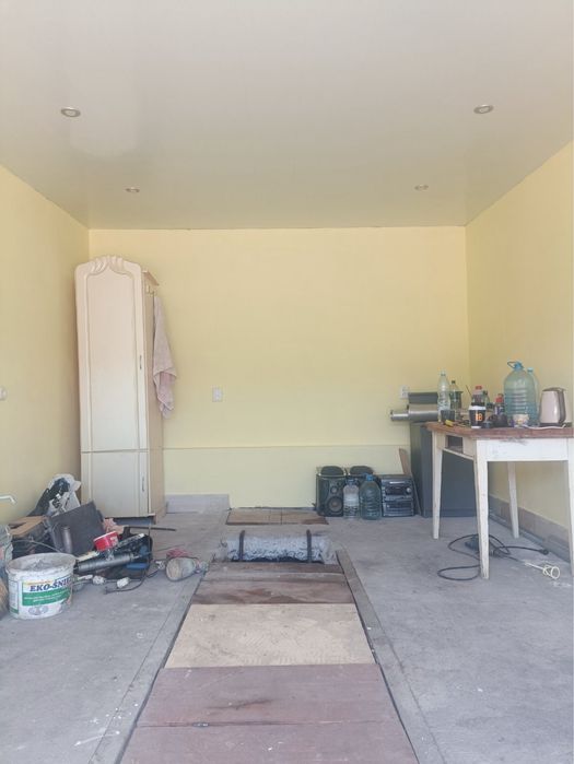 СДАМ гараж в центре.Еl.