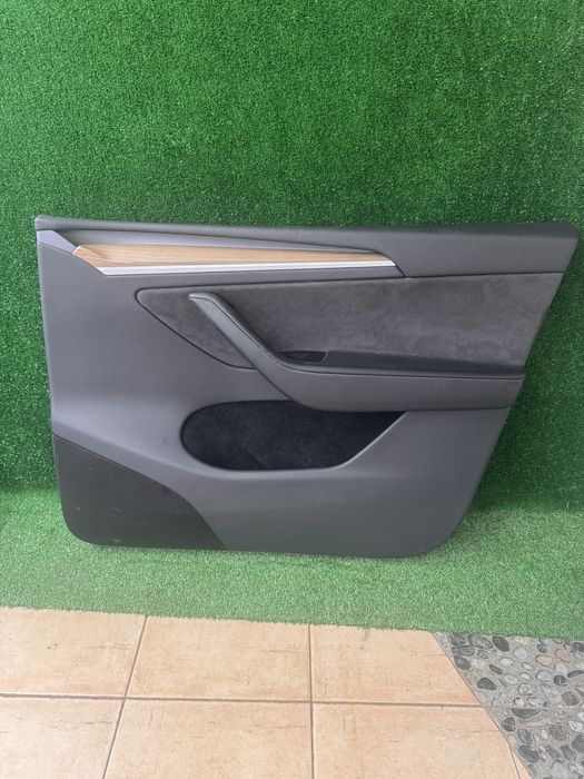 Обшивка двери карта левая tesla model Y