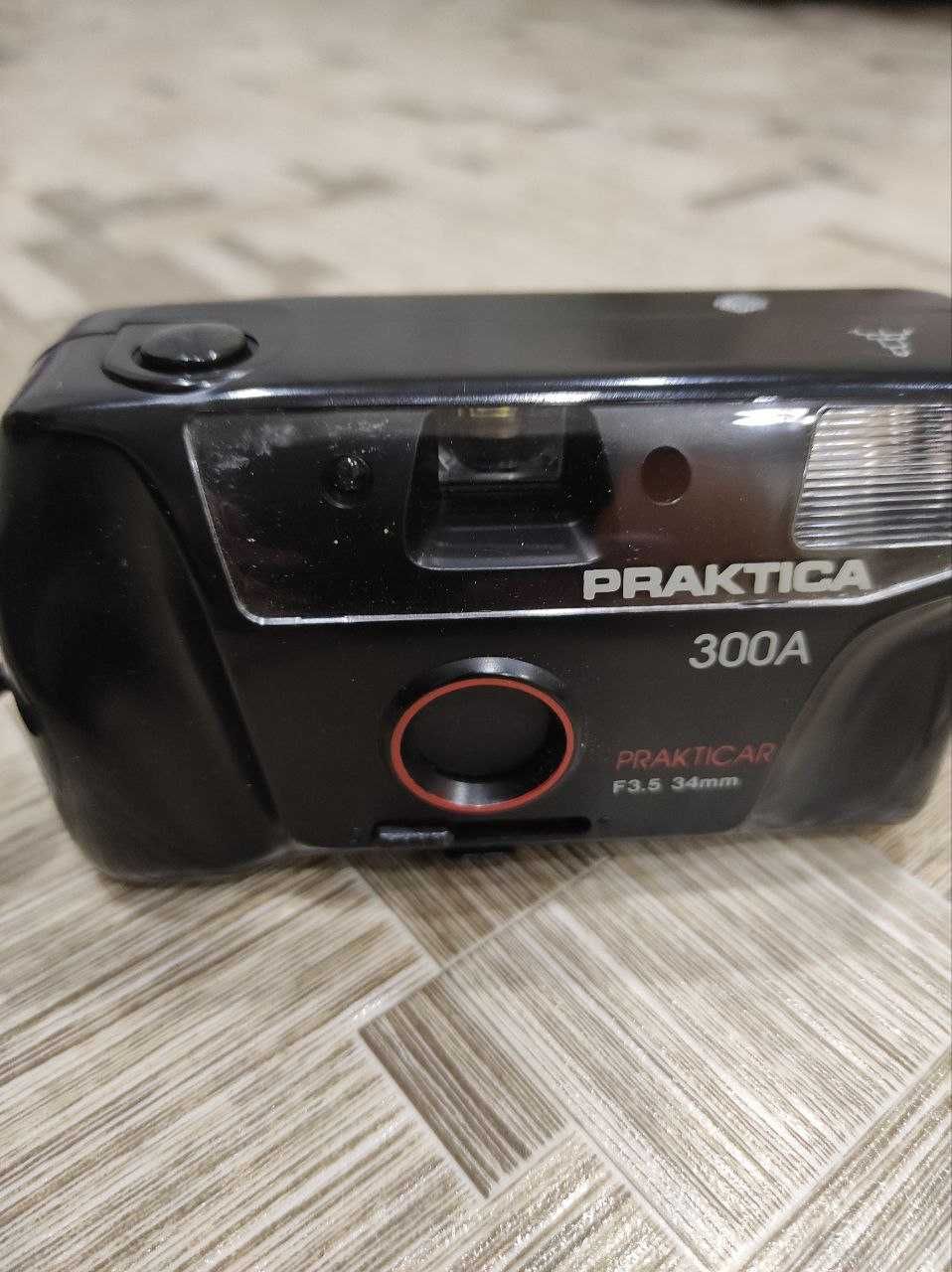 Плівний Фотоапарат PRAKTICA 300A