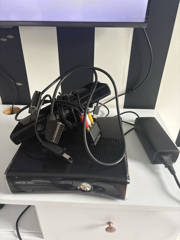 XBOX360 S (slim) +kinekt
