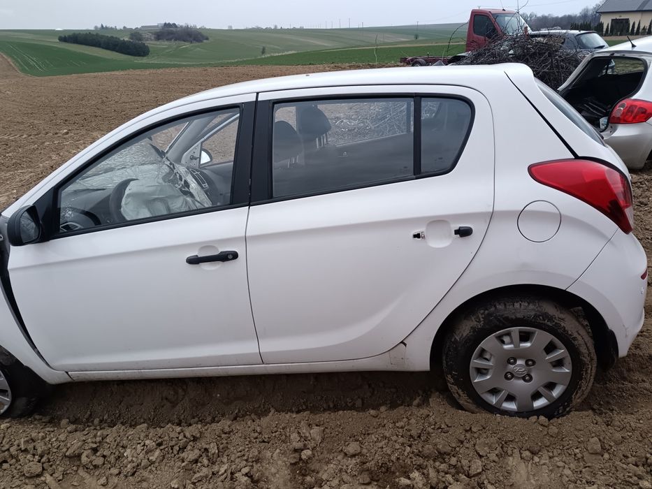 Drzwi lewe tylne Hyundai i 20 kaplet biale