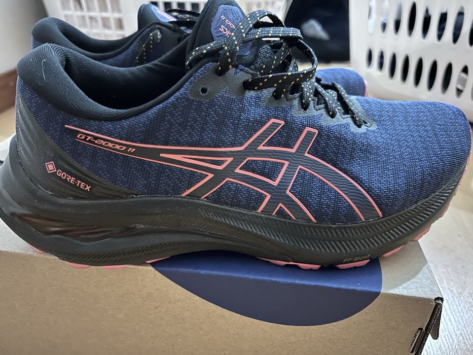 Sapatilha Asics Gore tex